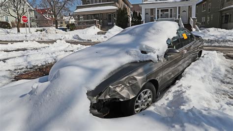 Milwaukee parking regulations for winter take effect December 1