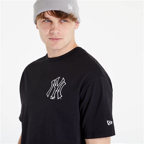 New Era New York Yankees Graphic Oversized T-Shirt