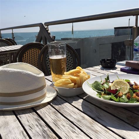 THE FAMOUS SHIP INN (Sandgate) - Inn Reviews, Photos, Rate Comparison ...