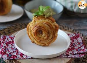 Easy savory new york roll with pesto and cream cheese with 4 ingredients