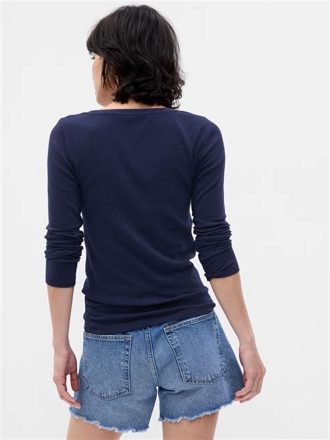 Modern V-Neck T-Shirt | Gap