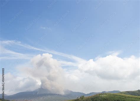 Japan Volcano 的图像结果
