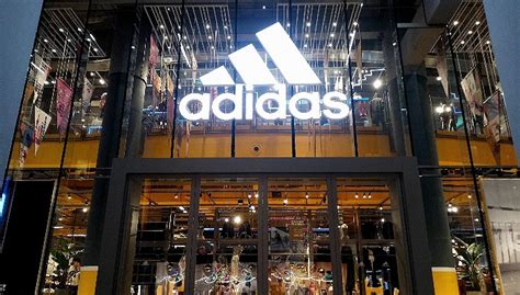 阿迪达斯推进“上海战略”，亚太市场最大品牌店落户南京东路|界面新闻 · 体育