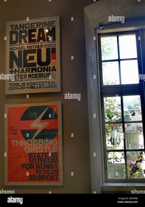 Advertising Posters 的图像结果