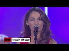 ladari a gocce di cristallo tatangelo gocce di cristallo radio italia live 2015 ladari a gocce di cristallo tatangelo gocce di cristallo radio italia live 2015