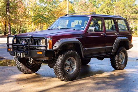 Single-Family-Owned 1992 Jeep Cherokee Laredo 4×4 for sale on BaT ...
