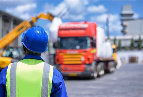 Wide Range of Services Offered by M R Shipping | Services