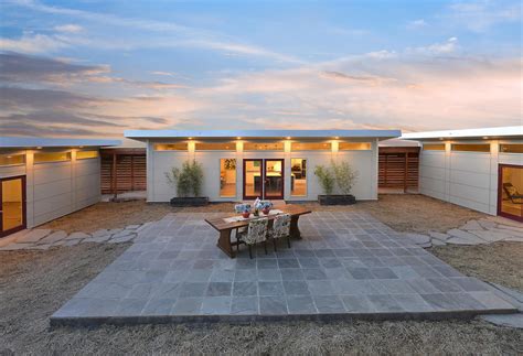 Backyard Store 的图像结果