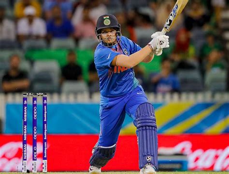 IND vs NZ: शेफाली वर्मा ने जब लगाए जोरदार छक्के, देखती रह गई विपक्षी ...