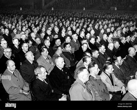 Gau roll call of the Gau administration Berlin of the German Labour ...