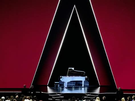 Inside Adele’s Las Vegas Residency Concert “Weekends With Adele” – The Hollywood Reporter