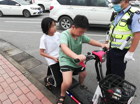 10岁男童偷骑电动车带着小姐姐“兜风”被查纠-大河网