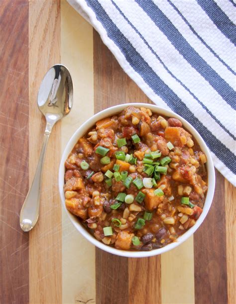 Slow Cooker Vegetarian Chili with Sweet Potatoes