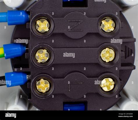 Electric Socket Connection 的图像结果