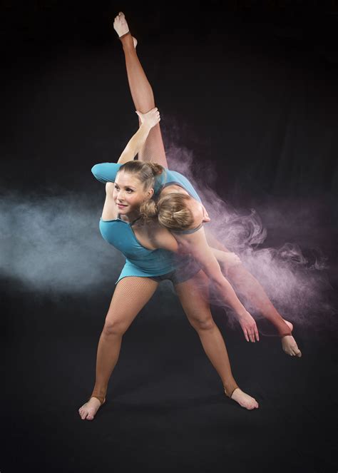 Acrobatics, pair acrobatics, acro, smoky. Picture: Kimmon Galleria www ...