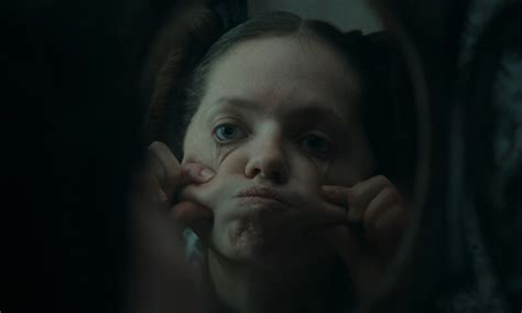 La hermanastra fea (2025)