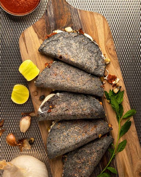 Huitlacoche Quesadilla - How to Make Huitlacoche Quesdaillas