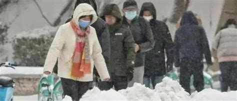 行车安全常识：为何雨雪天气容易堵车？ - 知乎