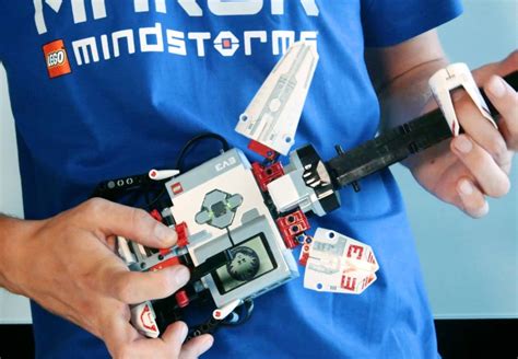 LEGO Robots 的图像结果