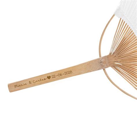 Pai pai de bambú personalizado para bodas.