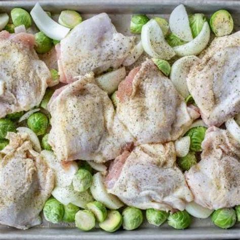 Sheet Pan Chicken Thighs with Veggies - Momsdish