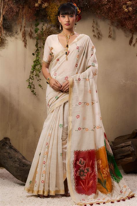 Gratifying Beige Pure Munga Cotton Saree With Invaluable Blouse Piece ...