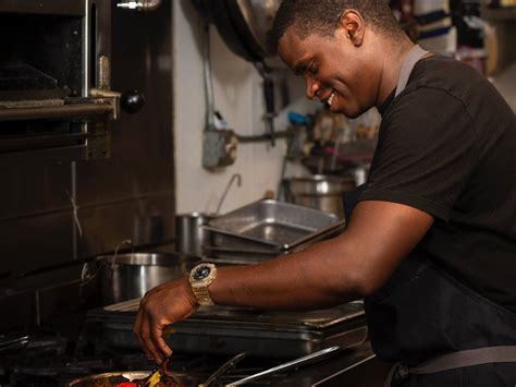 Local Dining Restaurants 的图像结果