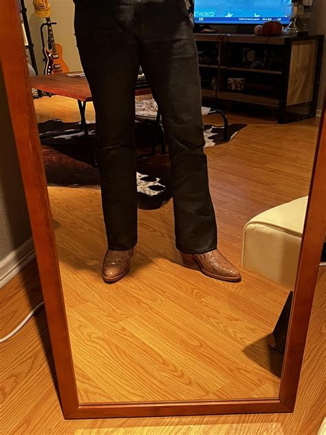 I cant fit my foot into cowboy boots : r/cowboyboots
