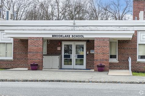 Brooklake Elementary School in Florham Park, NJ - Homes.com