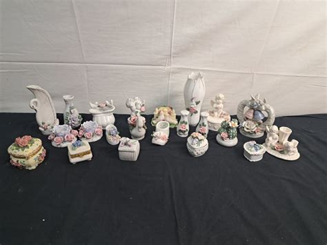 Assorted Floral Decor - Sunrise Estate Services Ltd