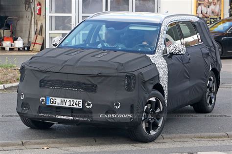 Kia Sorento Facelift tiếp tục bị bắt gặp trên đường chạy thử, hứa hẹn nhiều nâng cấp