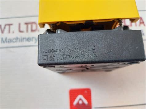 Eaton M22-pv-kc11-iyq Emergency Stop Switch – Aeliya Marine Tech
