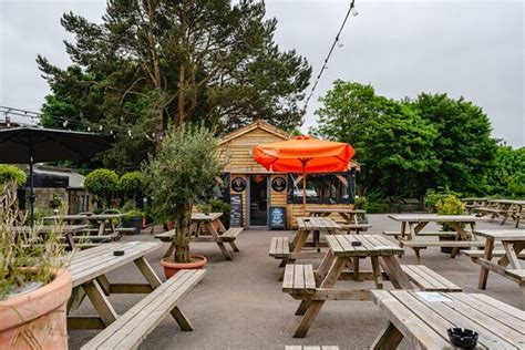 Myrtle & Quiz Nights & Entertainment - Reviews, Photos - Myrtle Tavern ...