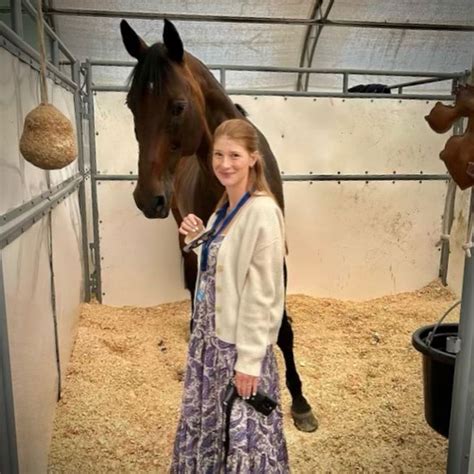 Bill Gates’s Equestrian Daughter Jennifer Gates, Shares a One-Word ...