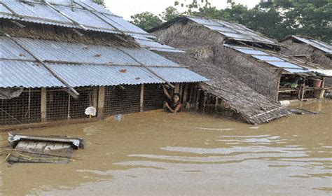 Heavy rains lead to flood in Myanmar, 100 dead - India TV Hindi