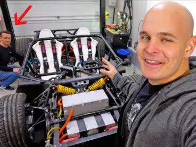 JerryRigEverything: Man Builds 'Tesla' In His Garage During Quarantine