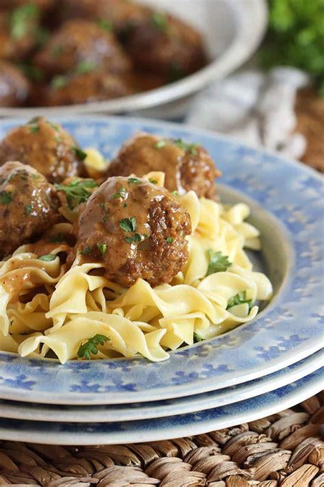 Quick and Easy Swedish Meatballs - The Suburban Soapbox