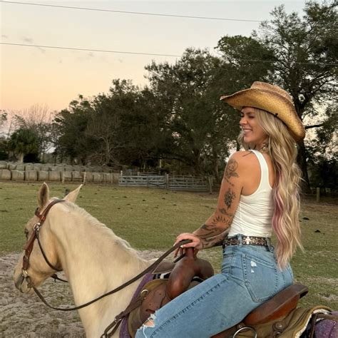 kiersten grace (@thekierstengrace) • Instagram photos and videos