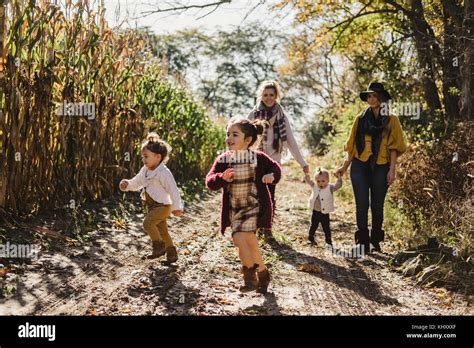Running Children 的图像结果