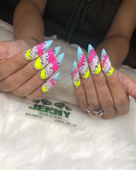 Cardi B’s nails. | Acrylic nail designs, Luxury nails, Classy nail art ...