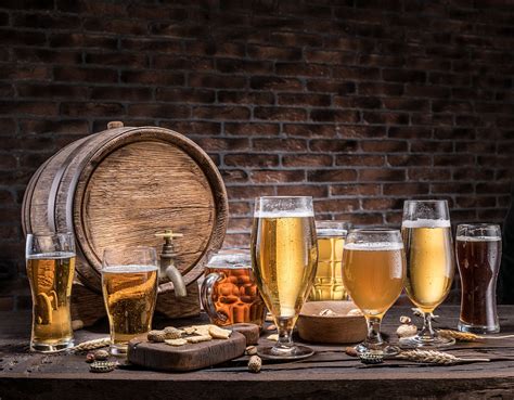 鲜啤和精酿啤酒的区别，鲜啤是新鲜工业啤酒而精酿算是手工啤酒-酒文化