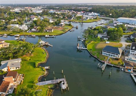 10 Best Places To Scuba Dive In The US (& Where To Stay)