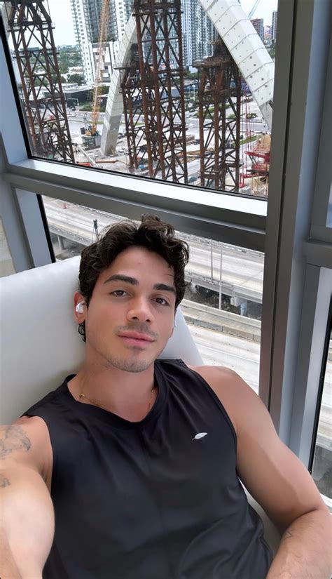 #ashton summers – @shujubeelamoglia on Tumblr