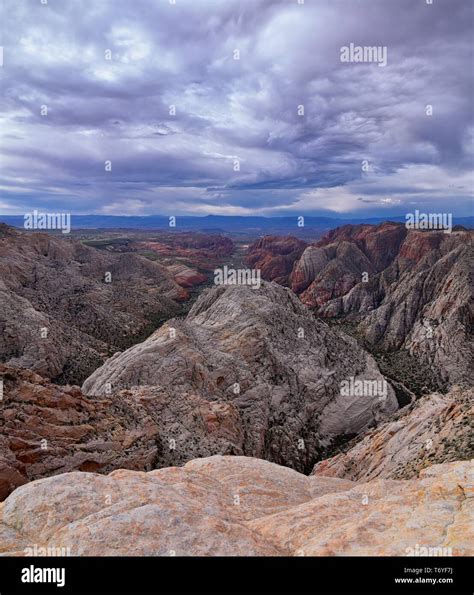 Snow Canyon Overlook, views from the Red Mountain Wilderness hiking ...