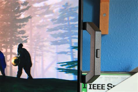 Eğilip bükülen bir monitör isterseniz, karşınızda Corsair Xeneon Flex ...