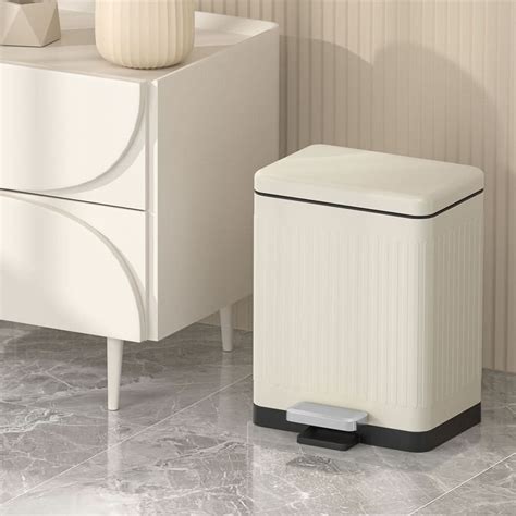 Pedal Dustbins - Freelance