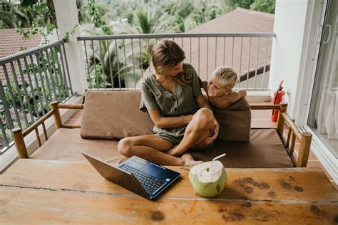 Experience of working remotely - interview with Shimbians.