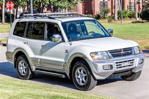 2001 Mitsubishi Montero