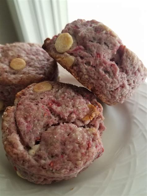 Raspberry White Chocolate Scones - THIA RAND