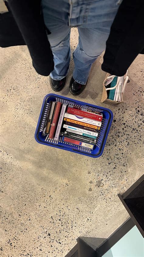 Book Lover | Writer | Creative 🕊️ | Posted this on my tik tok and people seemed not to know this ...